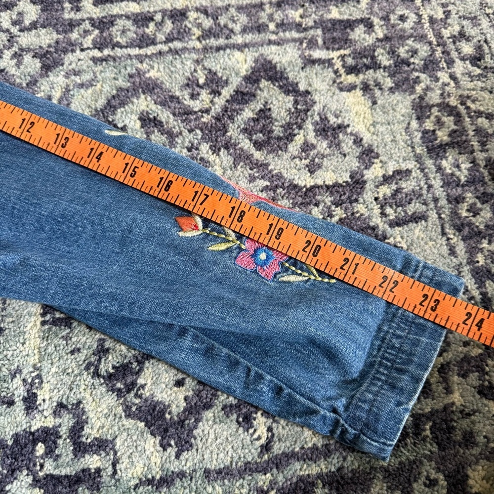 Bobbie Brooks Boho Chic Embroidered Florals Denim Shacket Size Large Whimsical - Picture 11 of 12
